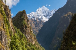 Mount Thamserku - Everest view trek